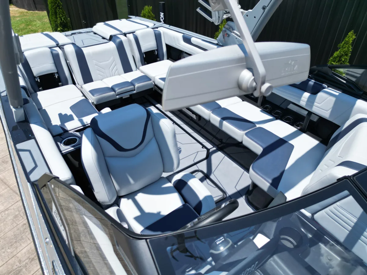 2025 Malibu Wakesetter 25 LSV