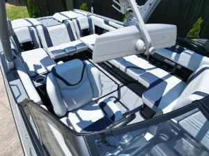 2025-malibu-wakesetter-25-lsv-138881-image4.webp