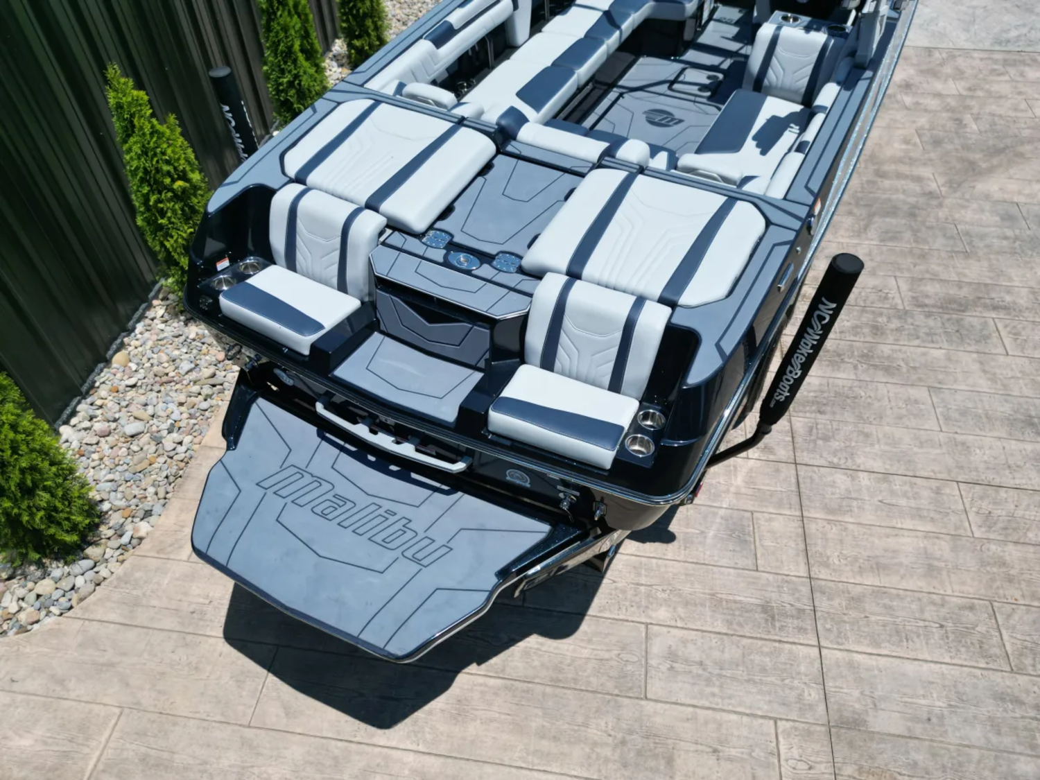 2025 Malibu Wakesetter 25 LSV