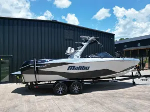 2025-malibu-wakesetter-25-lsv-138881-image8.webp
