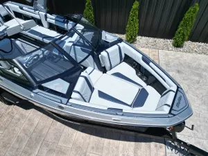 2025-malibu-wakesetter-25-lsv-138881-image9.webp