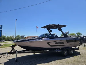 2022 Malibu 23 MXZ Icon