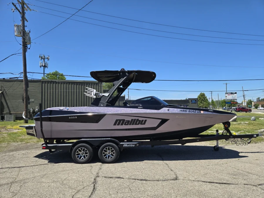 2022-malibu--wakesetter-23-mxz-138893-image1.webp