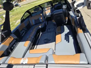 2022 Malibu 23 MXZ Icon