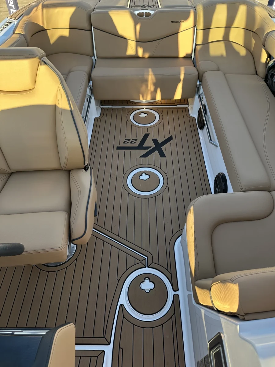 2021-mastercraft-xt22-138900-image10.webp