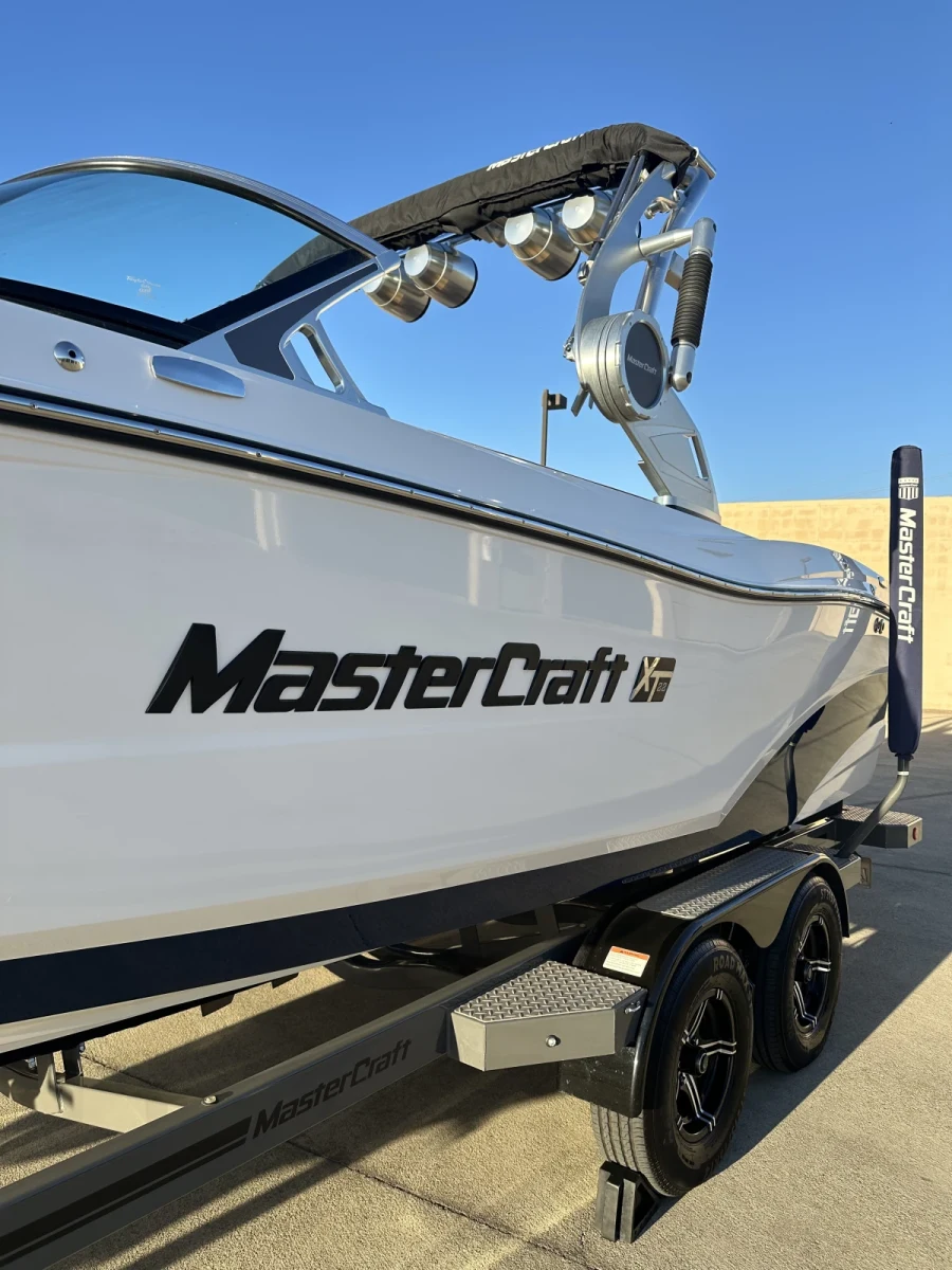 2021-mastercraft-xt22-138900-image2.webp