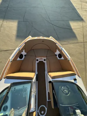 2021-mastercraft-xt22-138900-image9.webp