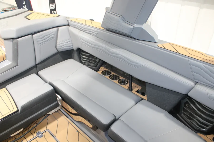 2025-nautique-g23-138914-image3.webp