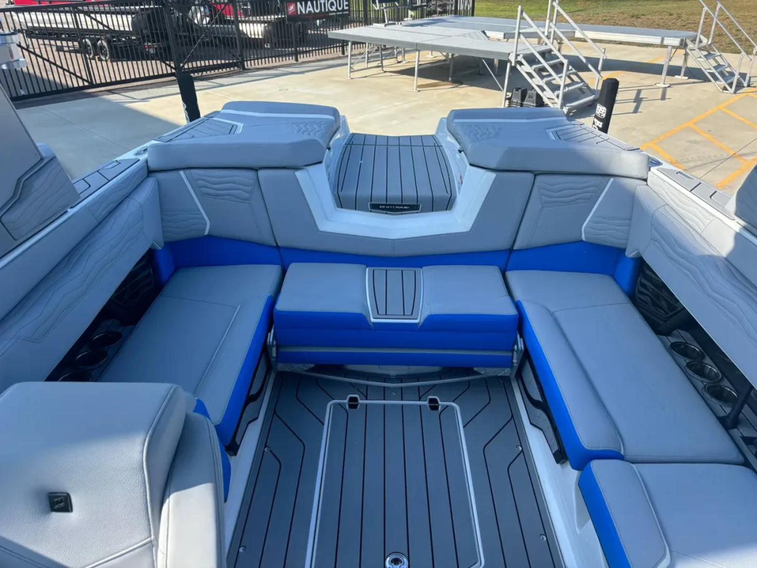 2025 Nautique G23