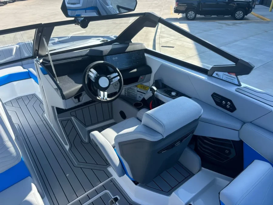 2025-nautique-g23-138918-image3.webp