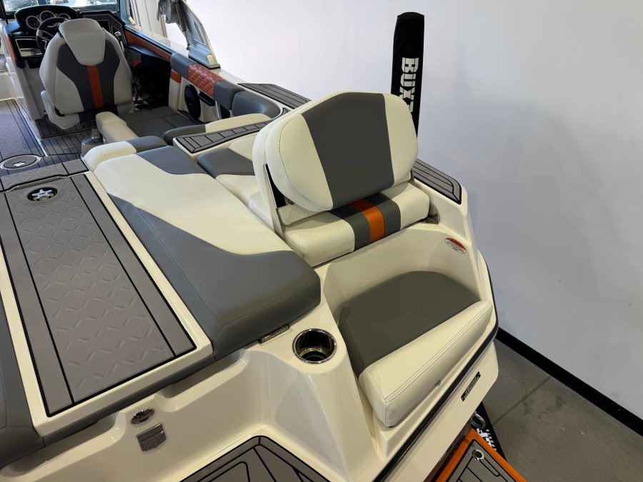 2023-mastercraft-xt22t-138933-image13