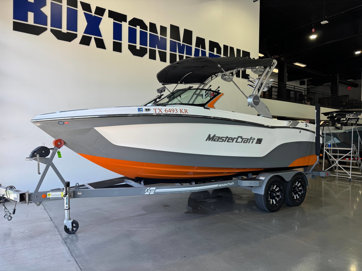 2023 MasterCraft XT22T