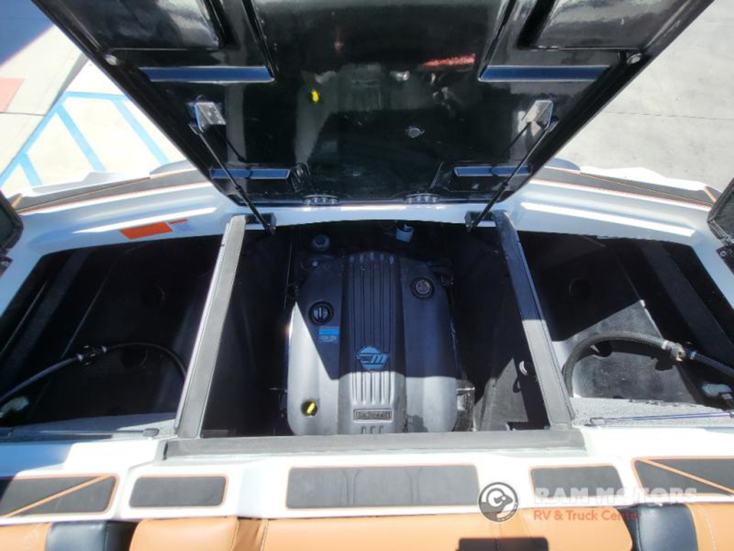 2023 Malibu Boats M Series M220
