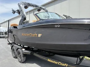 2026-mastercraft-xt22-138944-image3