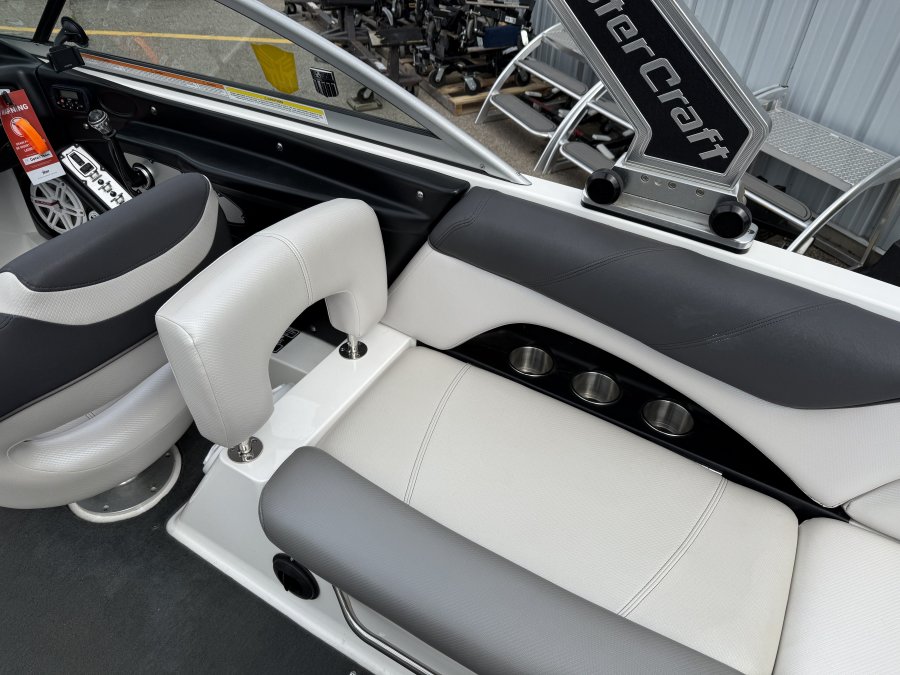 2011-mastercraft-x25-138945-image13