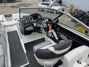 2011-mastercraft-x25-138945-image14