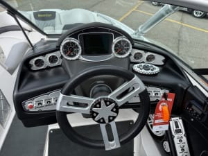 2011-mastercraft-x25-138945-image15