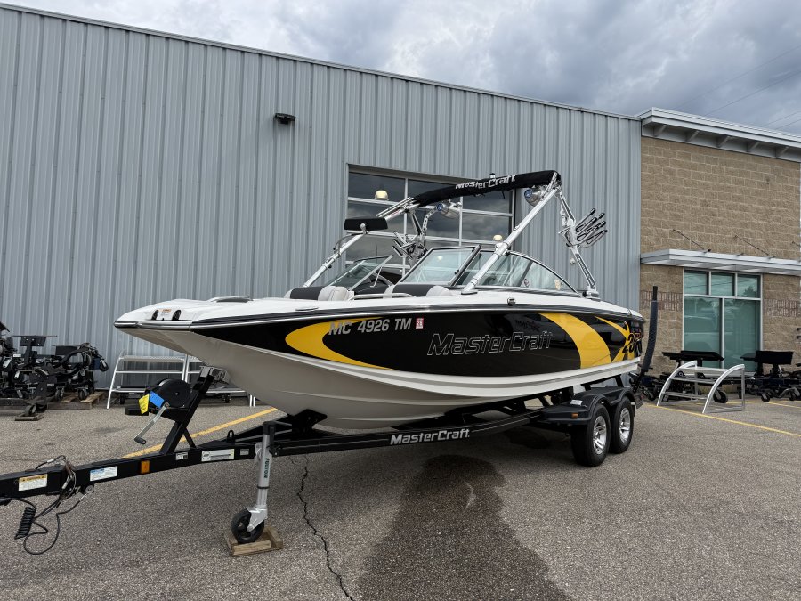 2011-mastercraft-x25-138945-image2