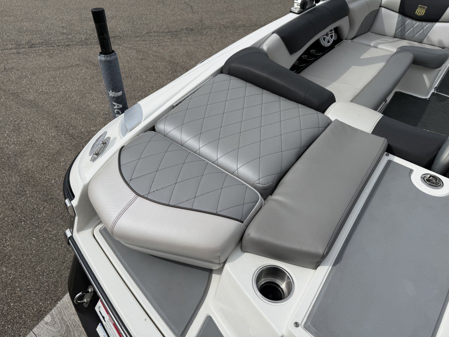 2011-mastercraft-x25-138945-image9