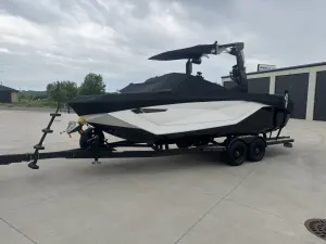 2023-nautique-g23-138976-image1.webp