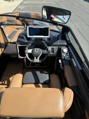 2020-malibu-m240-138982-image4.webp