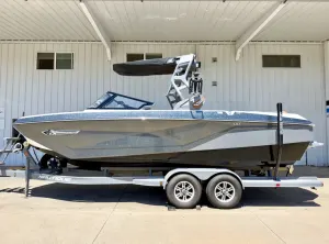 2021-nautique-g23-138991-image0.webp