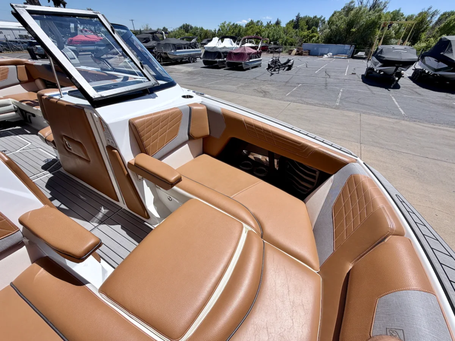 2021 Nautique G23