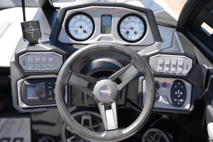 2019-axis-a22-138992-image8.webp