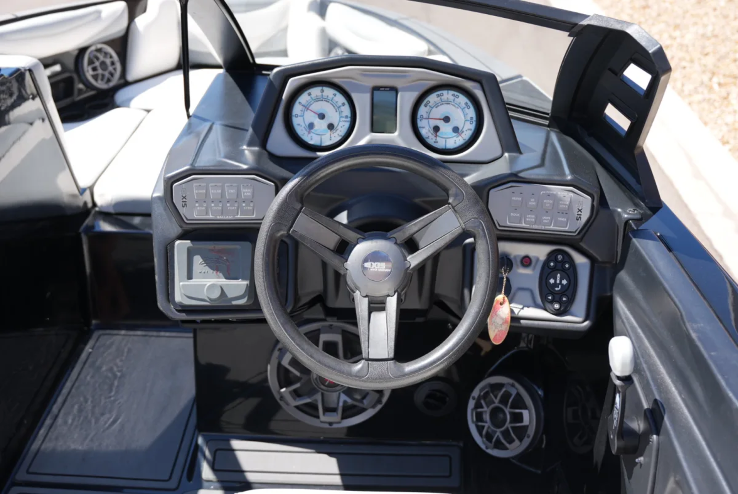2019 Axis T22 