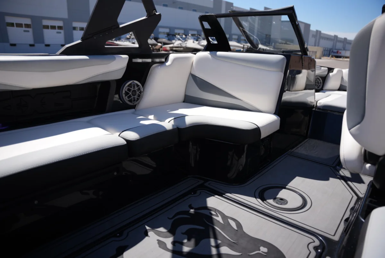 2019 Axis T22 