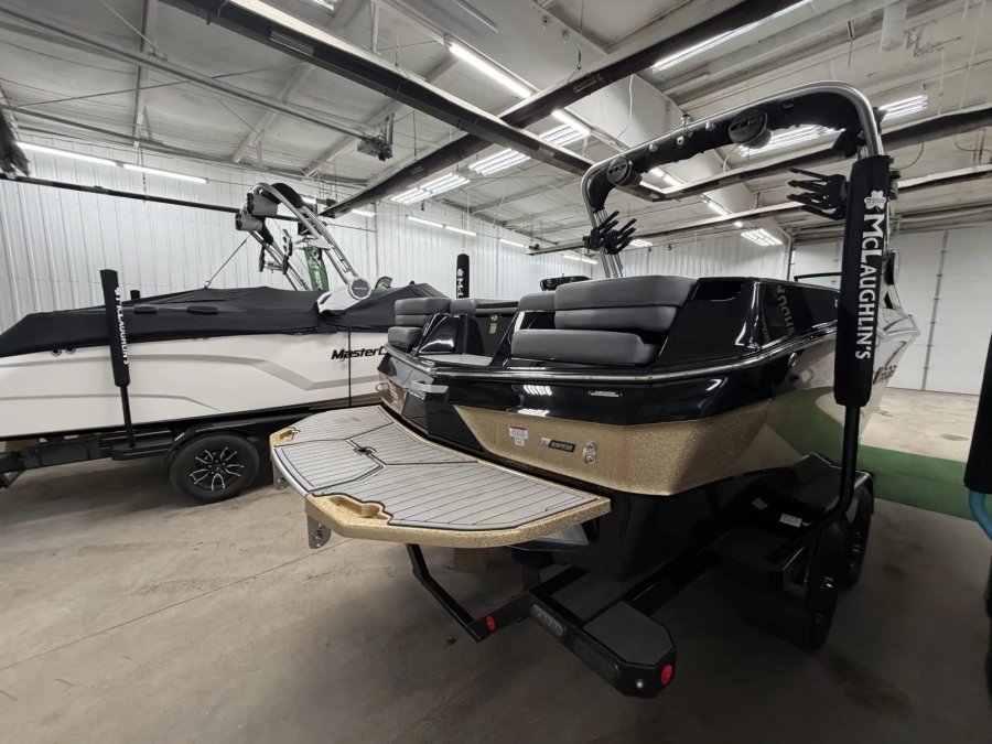 2025-mastercraft-xt23-139016-image10
