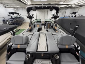 2025-mastercraft-xt23-139016-image15