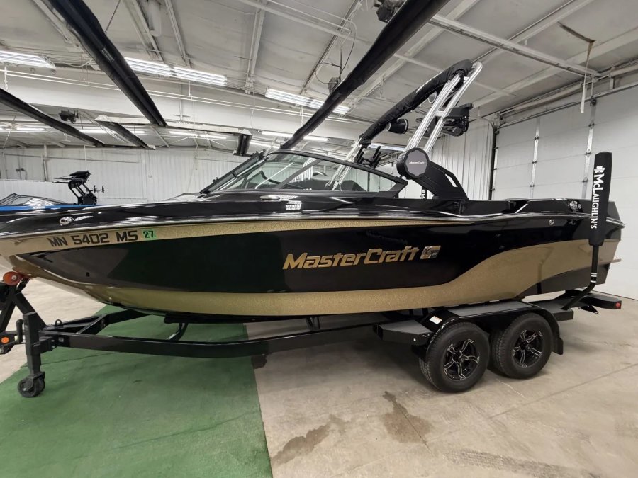 2025-mastercraft-xt23-139016-image4