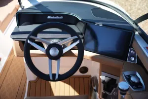 2026-mastercraft-xt24-139035-image10.webp
