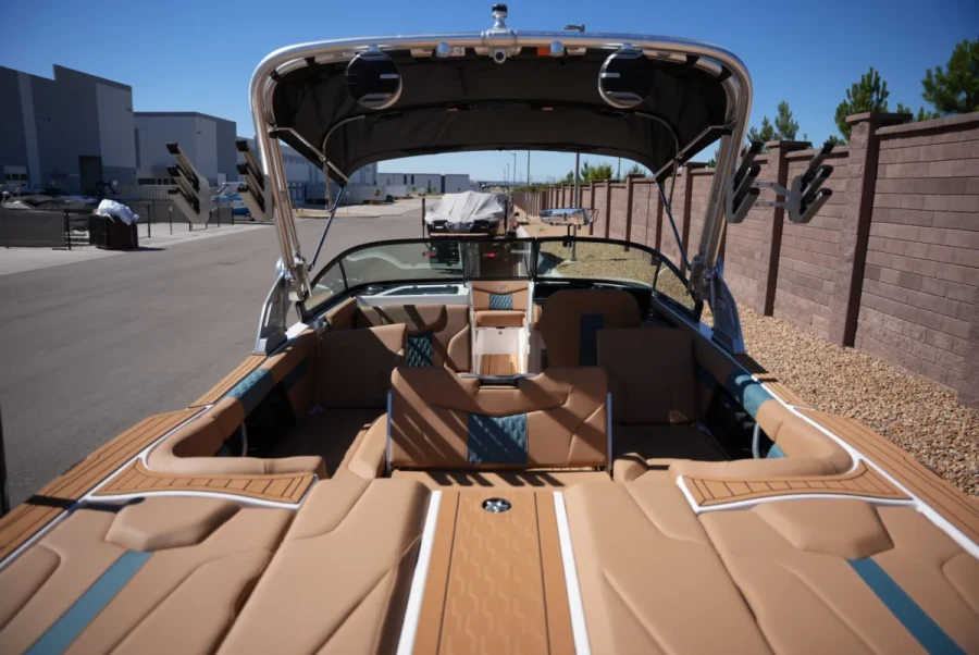2026-mastercraft-xt24-139035-image16.webp