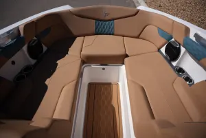 2026-mastercraft-xt24-139035-image9.webp