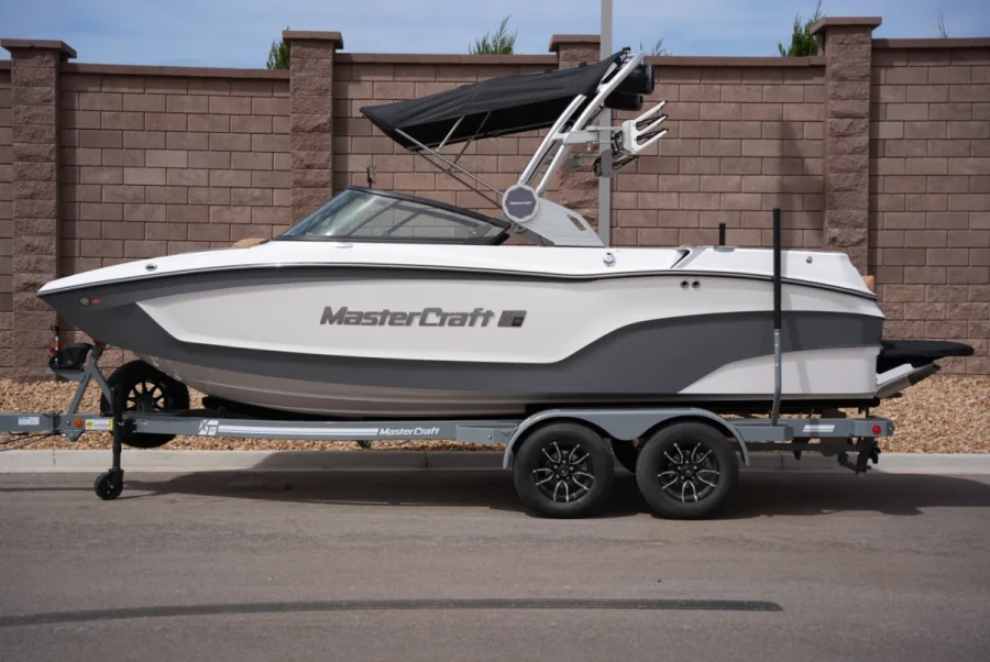 2026-mastercraft-xt20-139041-image1.webp