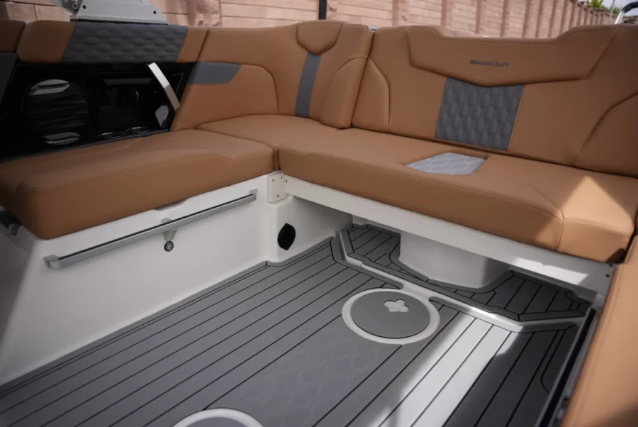 2026-mastercraft-xt20-139041-image15.webp