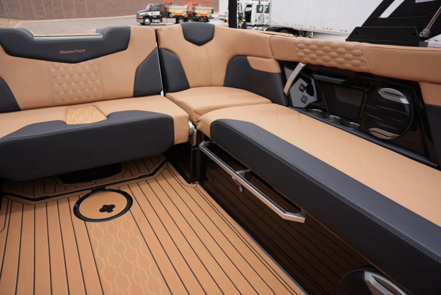 2026 MasterCraft XT22