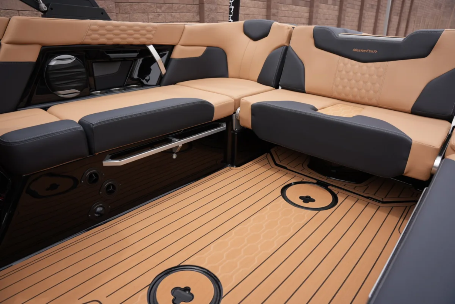 2026 MasterCraft XT22