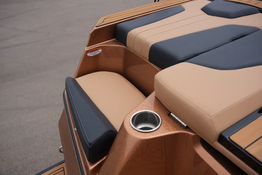 2026-mastercraft-xt22-139042-image16.webp