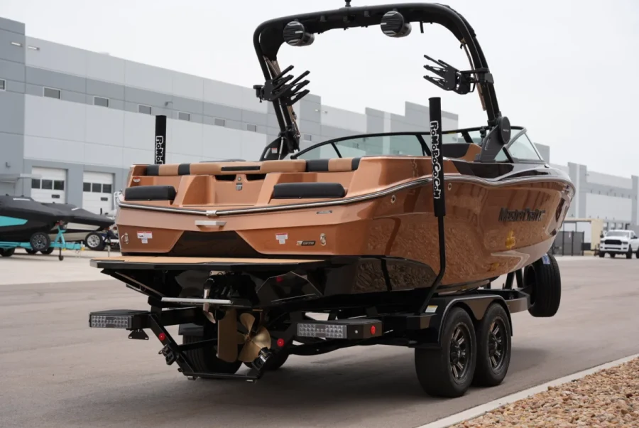 2026-mastercraft-xt22-139042-image3.webp