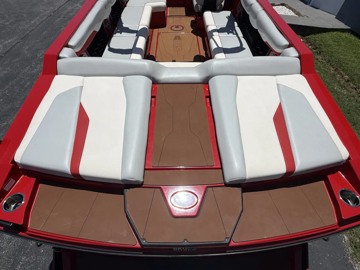 2023 Axis Boats T250