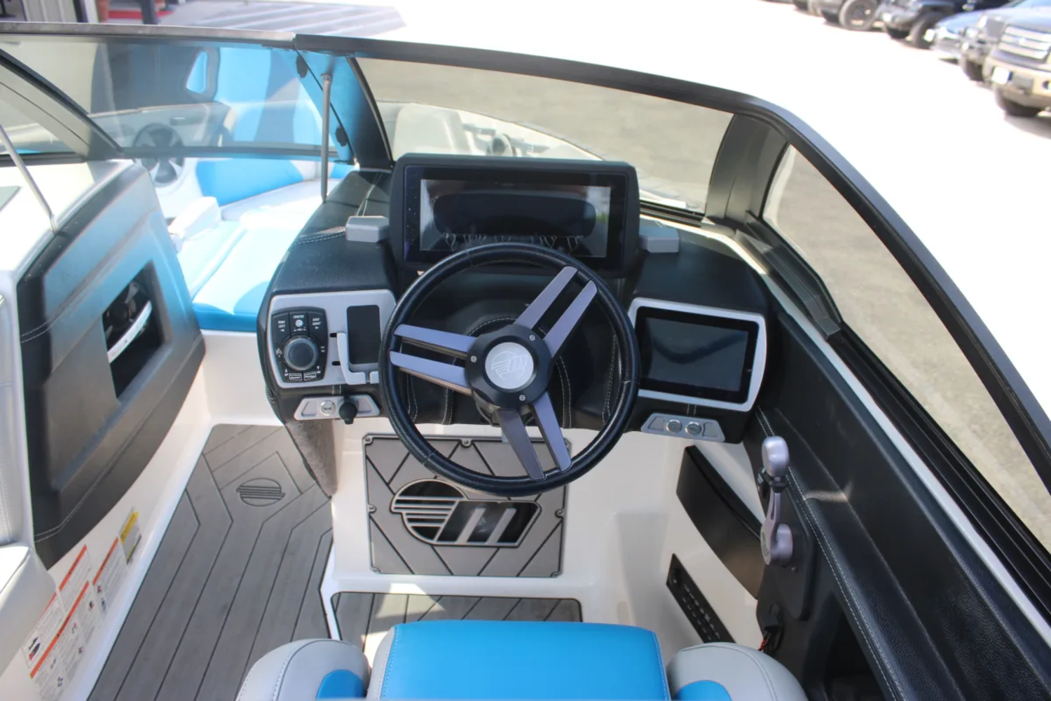 2019 Malibu 23 LSV