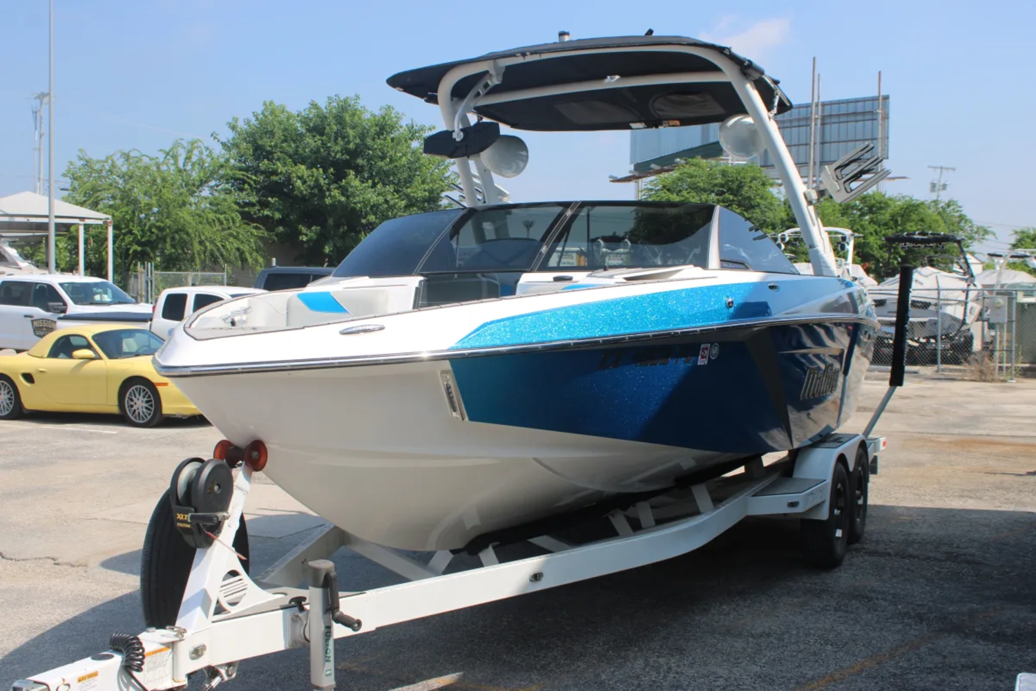 2019 Malibu 23 LSV