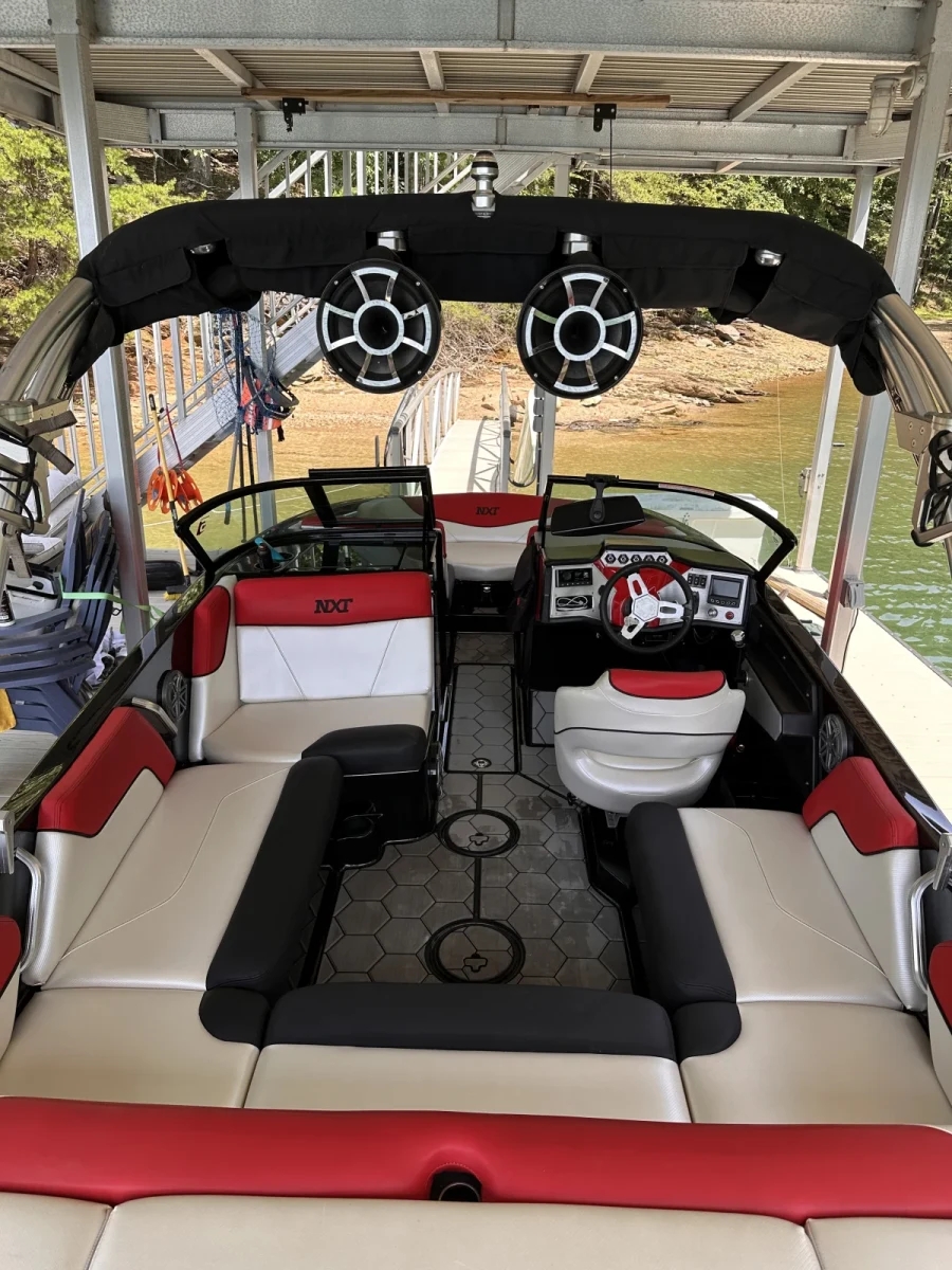 2016-mastercraft-nxt20-139075-image4.webp