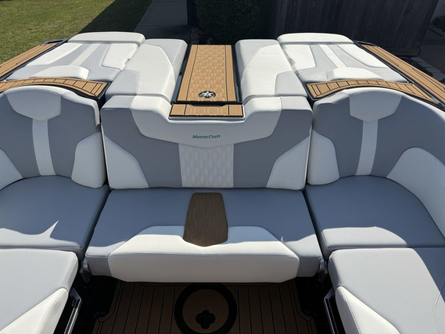 2024-mastercraft-xt24-139085-image9