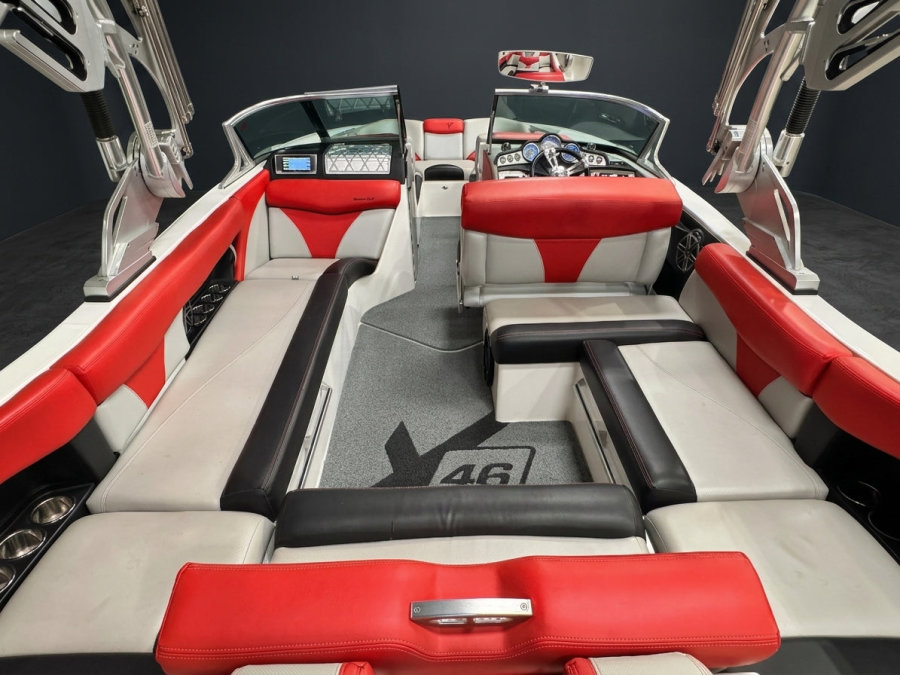 2016-mastercraft-x46-139092-image2