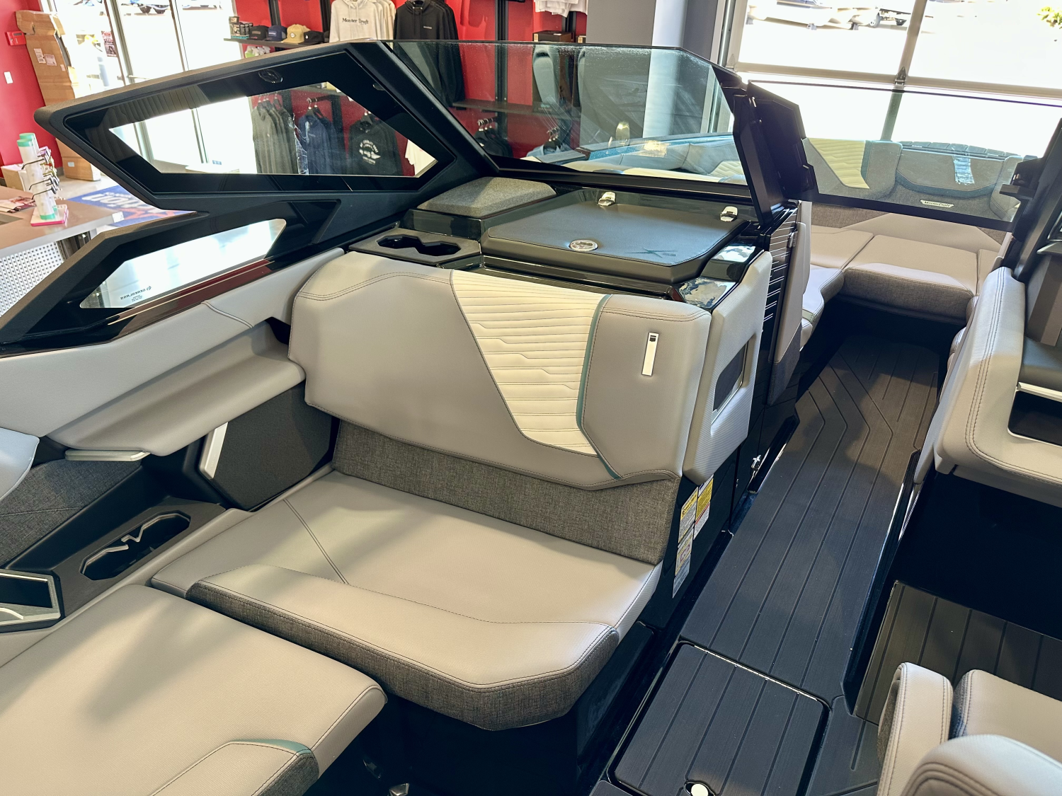 2027 MasterCraft X23