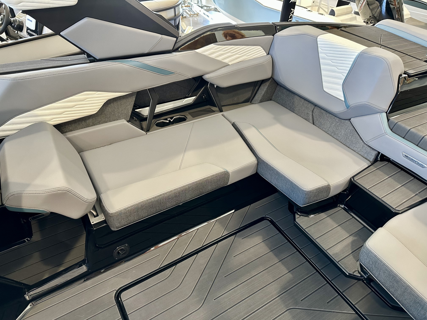2027 MasterCraft X23